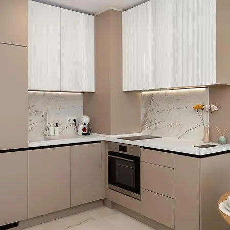 Cozy Living In Family Garden With Parking Space By Flat Manаger شقة *