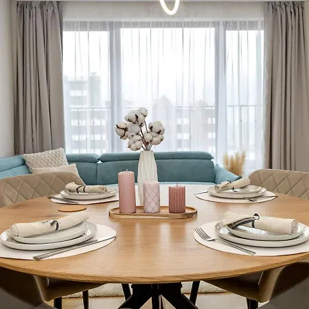 Cozy Living In Family Garden With Parking Space By Flat Manаger شقة