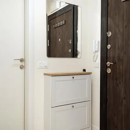 Cozy Living In Family Garden With Parking Space By Flat Manаger شقة